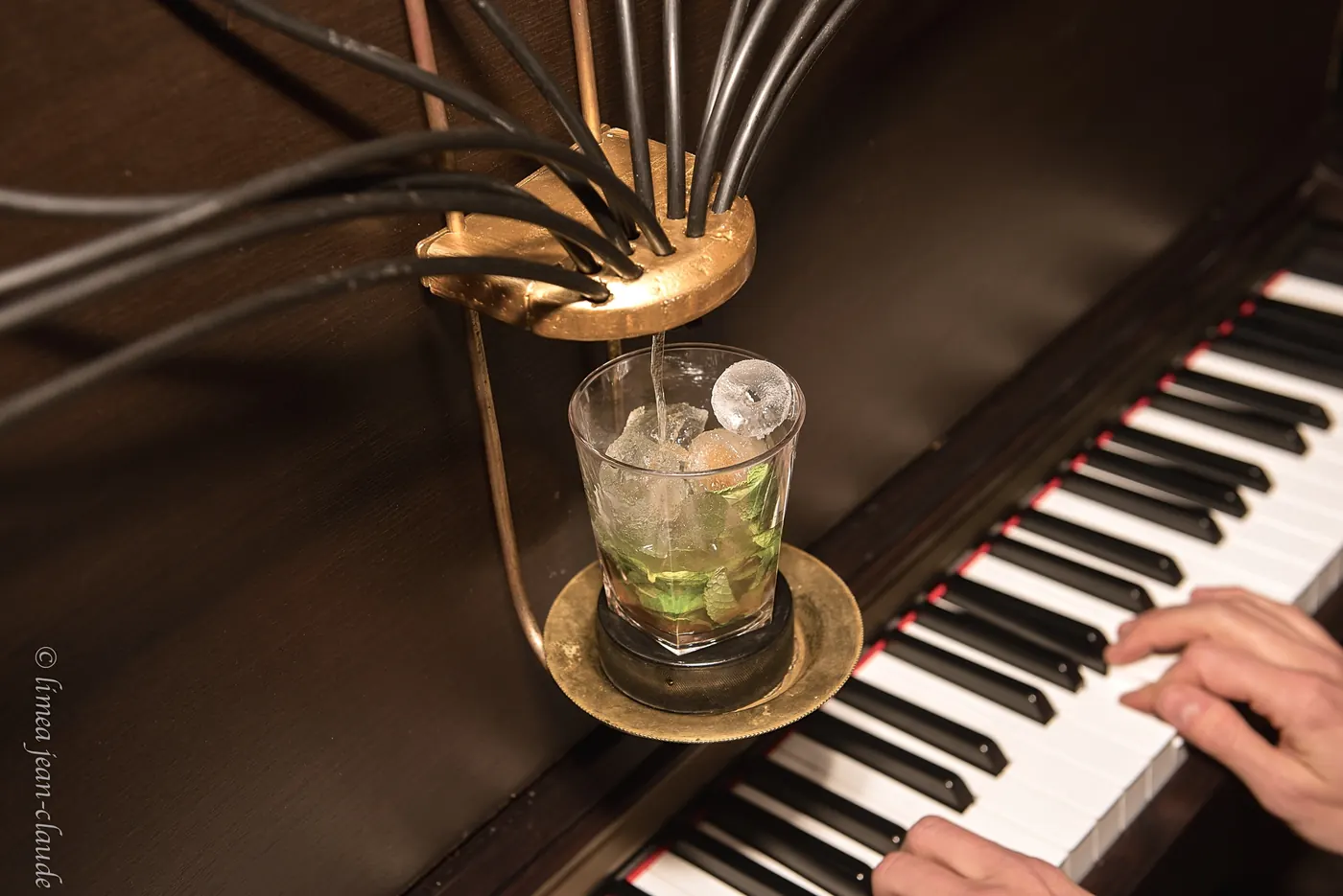 Cocktail au citron vert composé sur le Pianocktail lors d'une réception privée